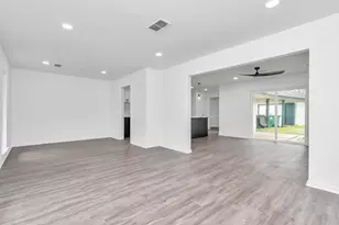 5006 Heatherbloom Dr, Houston, TX 77045 - Photo 6