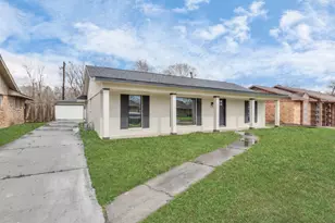 5006 Heatherbloom Dr, Houston, TX 77045 - Photo 2
