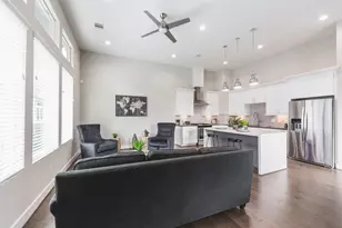 2149 Hoskins Dr, Houston, TX 77080 - Photo 2