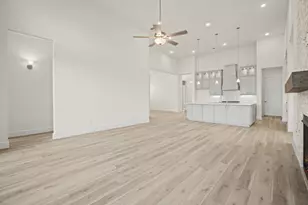 929 Wormwood Dr, League City, TX 77573 - Photo 6