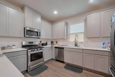 10914 Webber Lane, Texas City, TX 77591 - Photo 12