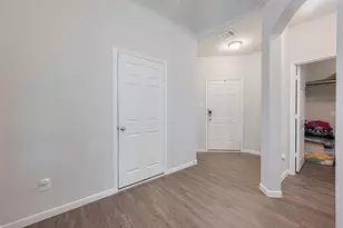 10914 Webber Ln, Texas City, TX 77591 - Photo 6