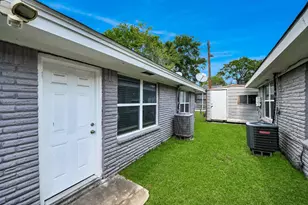 716 Hargest St, Prairie View, TX 77446 - Photo 18
