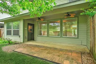 142 W Burberry Cir, The Woodlands, TX 77384 - Photo 42