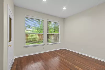 142 W Burberry Circle, The Woodlands, TX 77384 - Photo 16