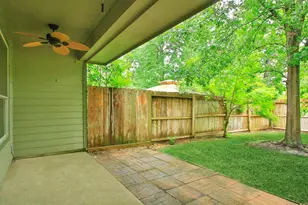142 W Burberry Cir, The Woodlands, TX 77384 - Photo 38