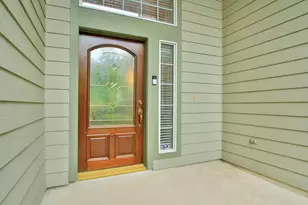 142 W Burberry Cir, The Woodlands, TX 77384 - Photo 4