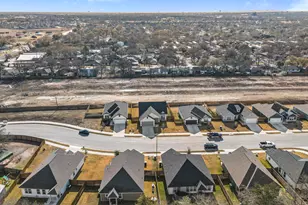 2506 Lightfoot Ln, Bryan, TX 77803 - Photo 4