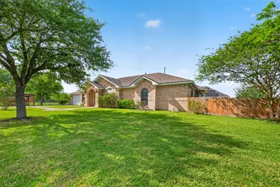 319 Pinedale Ave, Arcola, TX 77583 - Photo 4