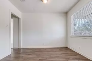 8702 Josie St, Houston, TX 77029 - Photo 12