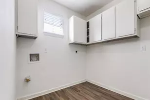 8702 Josie St, Houston, TX 77029 - Photo 16