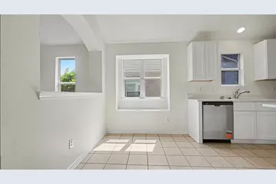 1819 Manor Drive, Baytown, TX 77521 - Photo 16