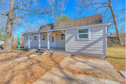 328 W Sherwood Drive, Livingston, TX 77351 - Photo 2