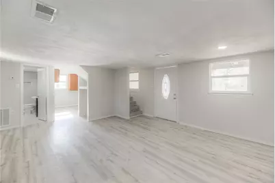 328 W Sherwood Drive, Livingston, TX 77351 - Photo 4