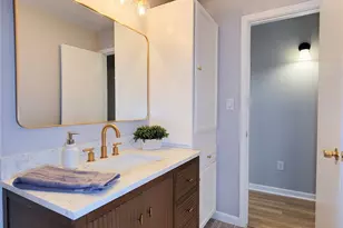 10 April Point Dr S, Conroe, TX 77356 - Photo 20