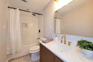 10 April Point Dr S, Conroe, TX 77356 - Photo 22