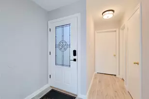 10 April Point Dr S, Conroe, TX 77356 - Photo 4