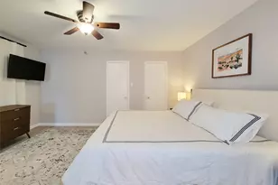 10 April Point Dr S, Conroe, TX 77356 - Photo 12