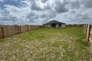 118 Lancaster Ct, Dayton, TX 77535 - Photo 8