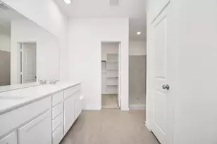 934 Garden Path Dr, Willis, TX 77318 - Photo 22