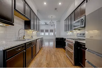 2411 Lawrence Street, Houston, TX 77008 - Photo 6