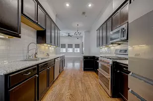 2411 Lawrence St, Houston, TX 77008 - Photo 6