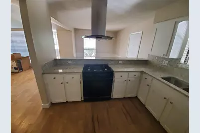 4051 Sherwood Street E, Houston, TX 77339 - Photo 6