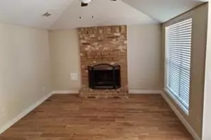 4051 Sherwood Street E, Houston, TX 77339 - Photo 2