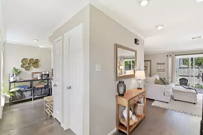 731 Worthshire Street, Houston, TX 77008 - Photo 10