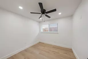 9323 Portal Dr, Houston, TX 77031 - Photo 18