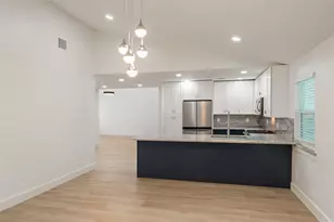 9323 Portal Dr, Houston, TX 77031 - Photo 2