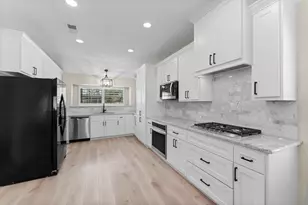 28814 Holly Hill Dr, Shenandoah, TX 77381 - Photo 14