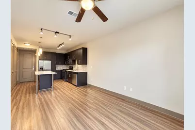 10402 Town and Country Way #119, Houston, TX 77024 - Photo 6
