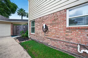412 Melodywood Dr, Friendswood, TX 77546 - Photo 44