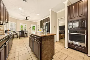 412 Melodywood Dr, Friendswood, TX 77546 - Photo 10