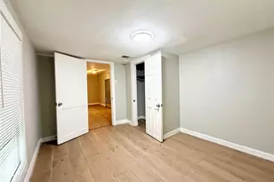 4422 Mallow St, Houston, TX 77051 - Photo 8
