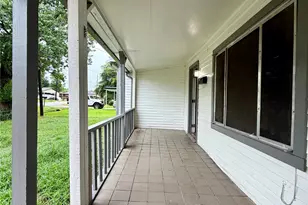 4422 Mallow St, Houston, TX 77051 - Photo 2