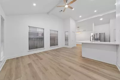 4735 Woodford Street, Baytown, TX 77521 - Photo 10