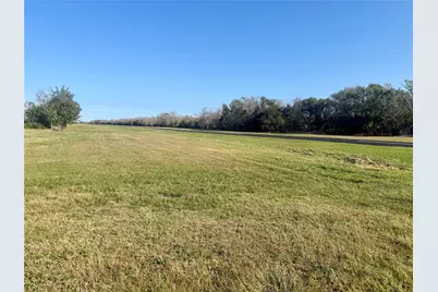 000 Cessna Lane, Needville, TX 77461 - Photo 2