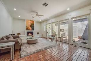 2011 Canongate Dr, Houston, TX 77056 - Photo 4