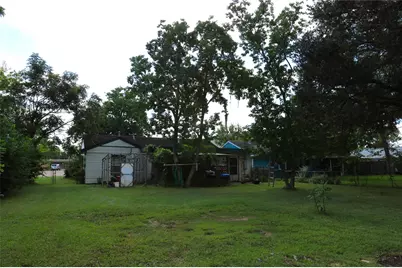 405 Center Way Street, Lake Jackson, TX 77566 - Photo 18