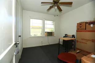 405 Center Way St, Lake Jackson, TX 77566 - Photo 14