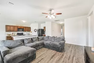 21054 Wenze Ln, New Caney, TX 77357 - Photo 8