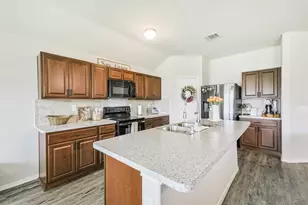 21054 Wenze Ln, New Caney, TX 77357 - Photo 10