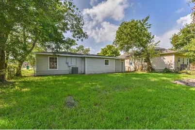 704 Grafton Street, La Marque, TX 77568 - Photo 8