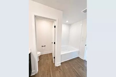 9304 Hard Rock Road, Conroe, TX 77303 - Photo 10