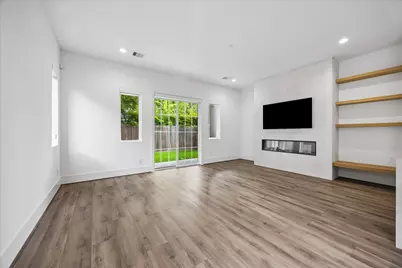 4211 Nichols Street #A, Houston, TX 77020 - Photo 2