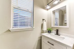 1107 Sunset Lakes Dr, Pearland, TX 77581 - Photo 16