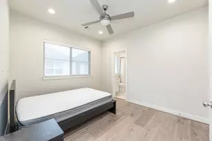 5230 Schuler St, Houston, TX 77007 - Photo 30