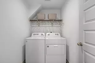 1935 Hamilton Ave, Nome, TX 77629 - Photo 16